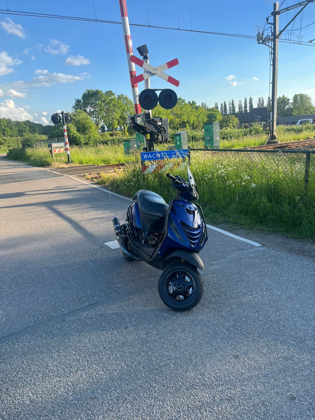 !! Waardepeiling!! Piaggio zip 172cc LC brom, Fietsen en Brommers, Scooters | Piaggio, Ophalen, Zo goed als nieuw, Tweetakt, Zip