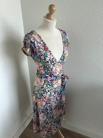 King Louie maat L roze bloemetjes zomer jurk 1659, Kleding | Dames, Maat 42/44 (L), Ophalen of Verzenden, Zo goed als nieuw, Knielengte