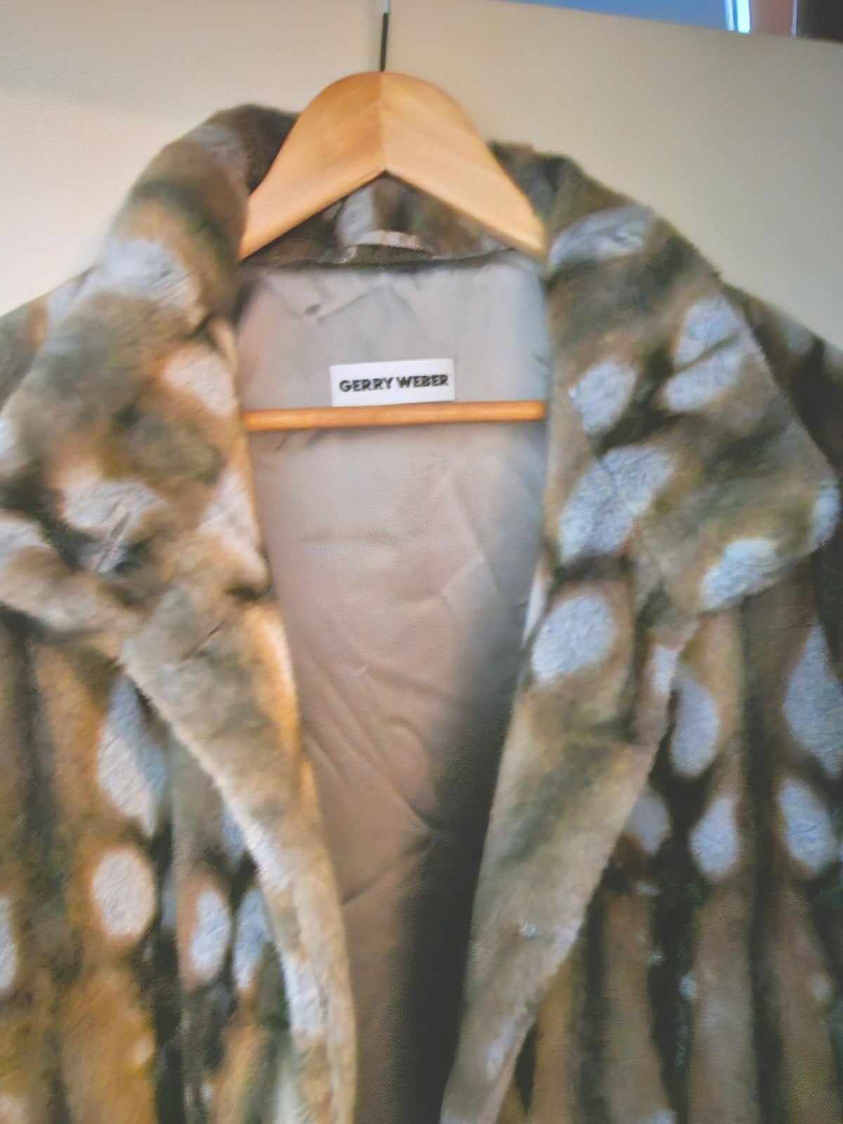 Gerry Weber Faux Fur Gilet - Maat 44, Kleding | Dames, Bodywarmers, Meerkleurig, Maat 42/44 (L), Ophalen of Verzenden, Zo goed als nieuw