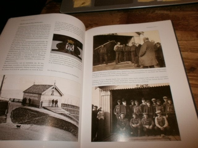 hindelopen redders op zout en zoet reddingsstation met fotos, Boeken, Ophalen of Verzenden, Nieuw