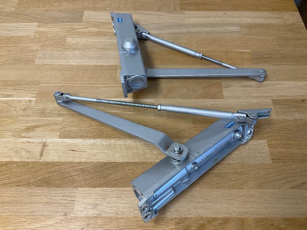 Deurdrangers, Ophalen of Verzenden, Gebruikt, IJzer, Slot
