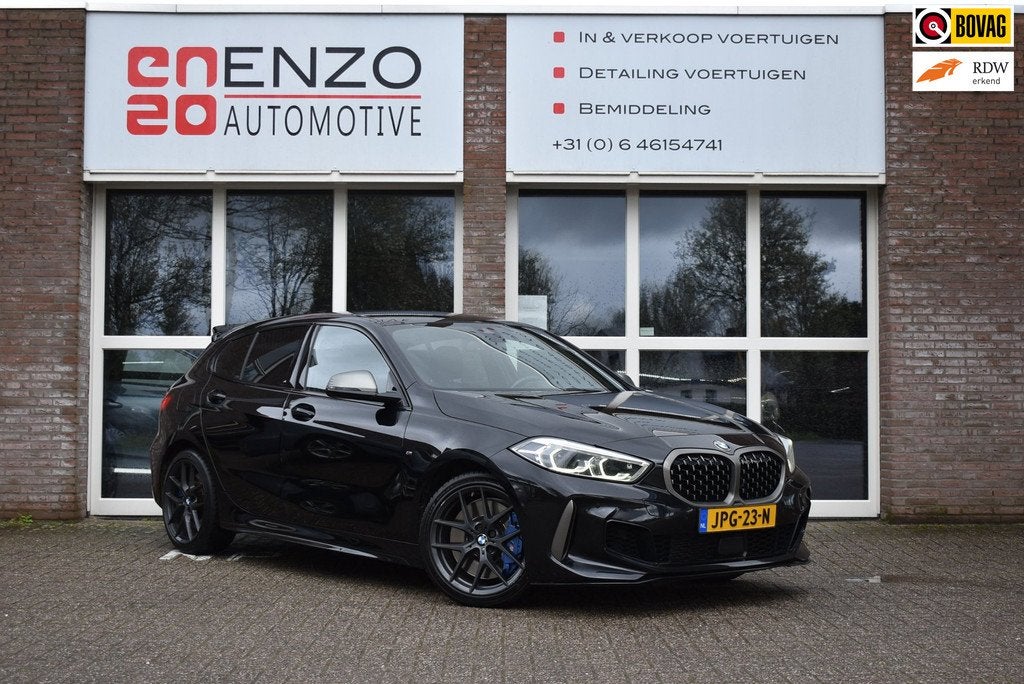 BMW 1-serie M135i xDrive High Executive Head up Carplay Maxt, 1998 cc, Gebruikt, Zwart, 4 cilinders