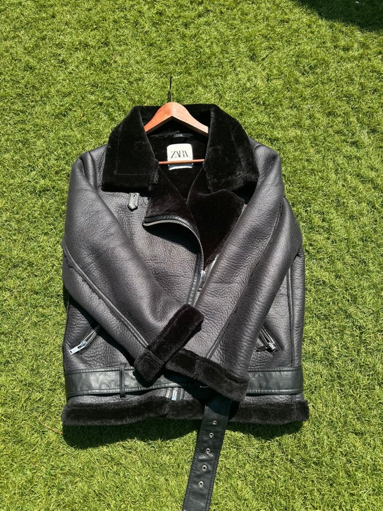 Prachtig Zara Double-Face Aviator Jack zwart, Zwart, Maat 42/44 (L), Ophalen of Verzenden, Zo goed als nieuw