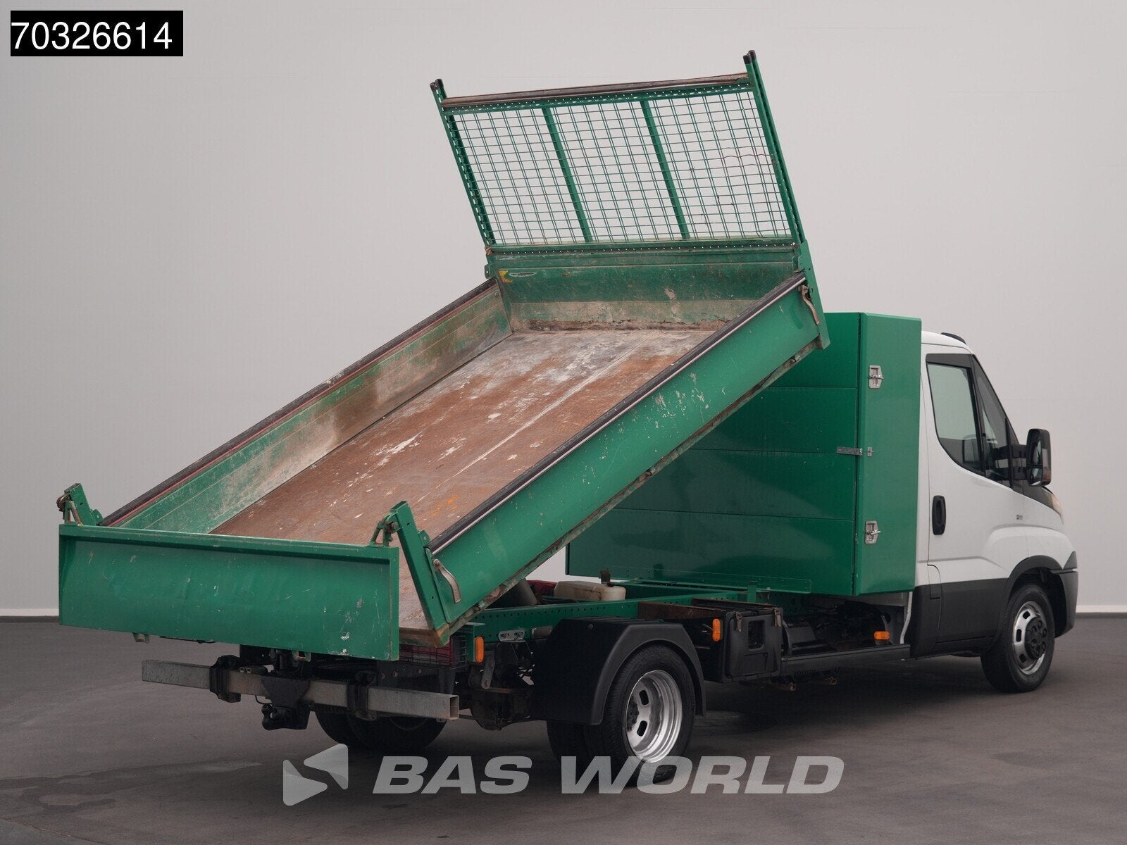 Iveco Daily 35C18 3.0L Kipper met Kist Dubbellucht 3,5t Trek, Auto's, Bestelauto's, Stof, Gebruikt, Euro 6, 4 cilinders