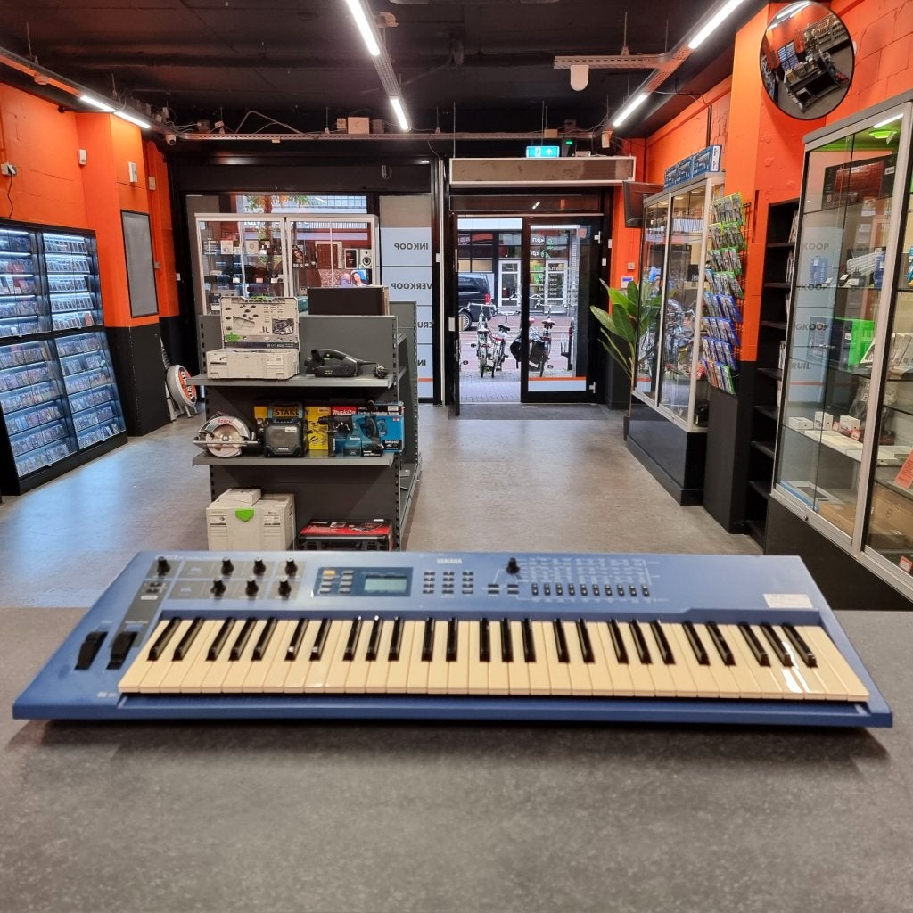 Yamaha CS1x Control Synthesizer, Yamaha, Gebruikt, Support@yamaha.com, 10-1, Nakazawa-cho
Naka-ku, Hamamatsu
Shizuoka 430-8650
Japan