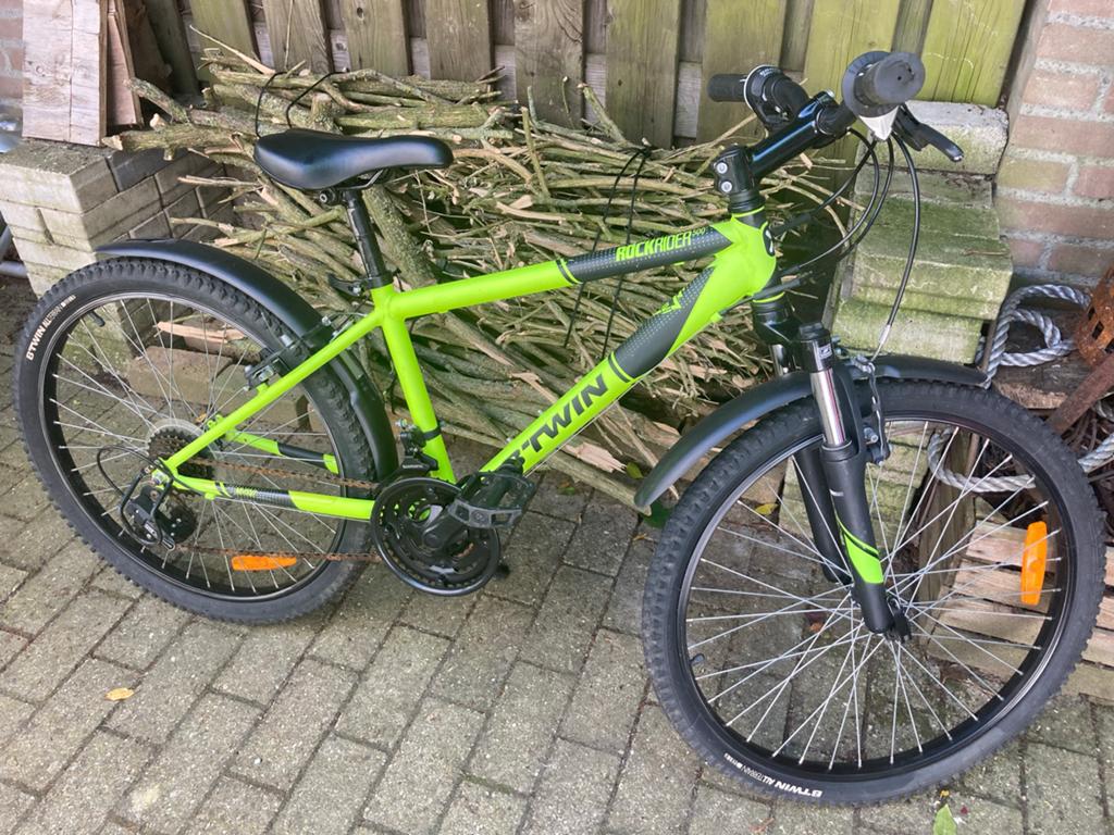 B'Twin Rockrider 24 inch mountainbike, Ophalen, Velgrem, Versnellingen, Gebruikt