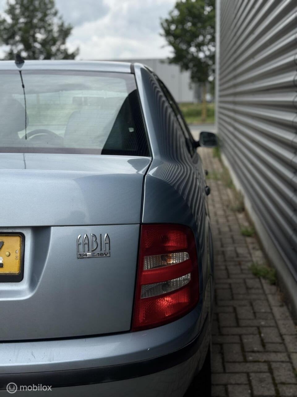 Skoda Fabia 1.4 Automaat/ Airco / Trekhaak / 2e eigenaar, Auto's, 450 kg, Gebruikt, 4 cilinders, Verwarmde buitenspiegels