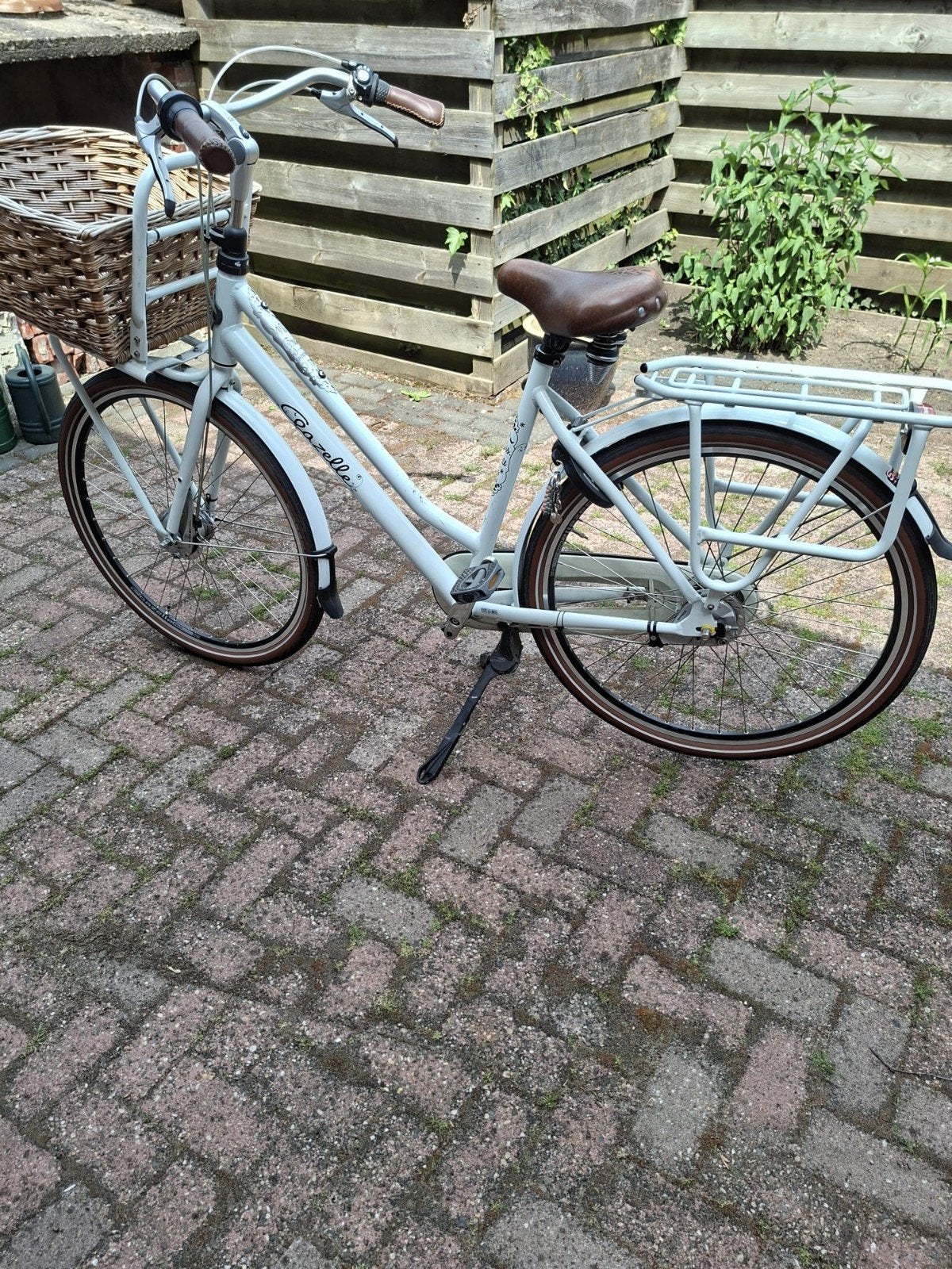 Gazelle Miss Grace Damesfiets met Mand - Wit, Ophalen, Versnellingen, Gazelle, 53 tot 56 cm