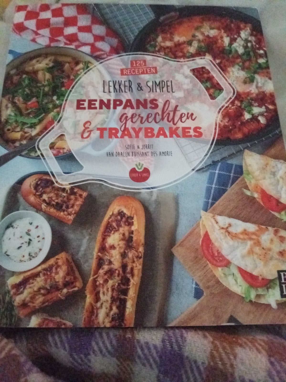 Lekker & Simpel Eenpansgerechten & Traybakes, Nieuw, Ophalen of Verzenden, Hoofdgerechten, Sofie & Jorrit van Daalen Buissant des Amorie
