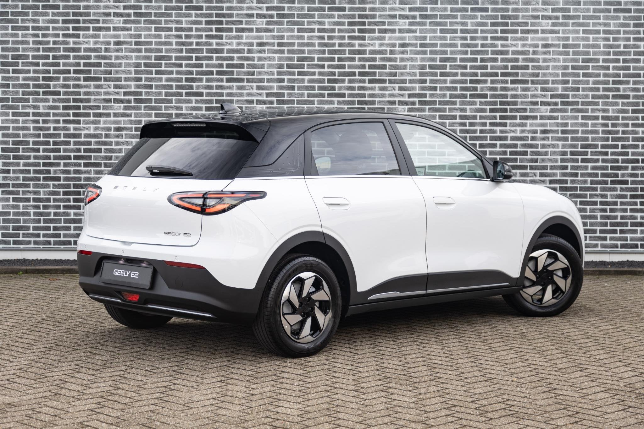 Geely E2 Ultra 47 kWh | 345km WLTP | 80kW Snelladen | Two-To, Auto's, Verwarmde buitenspiegels, E2, 116 pk, Wit