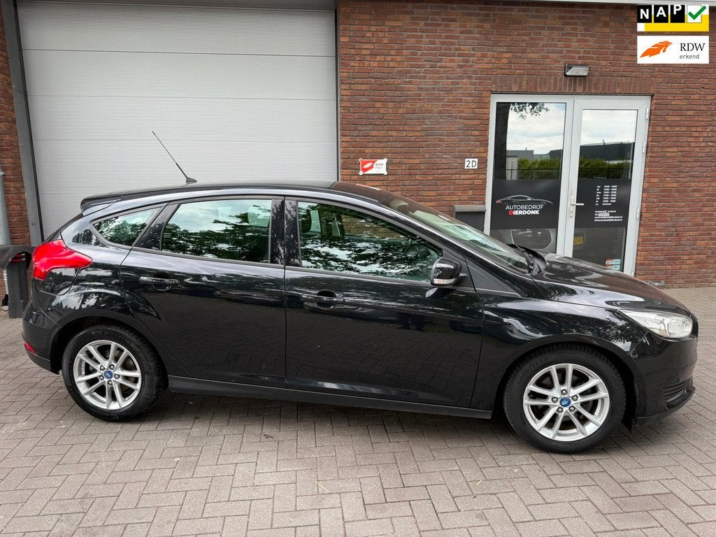 Ford Focus 1.0 Trend Edition|AIRCO|NIEUWE APK|NAVIGATIE, Gebruikt, 635 kg, Zwart, Bedrijf