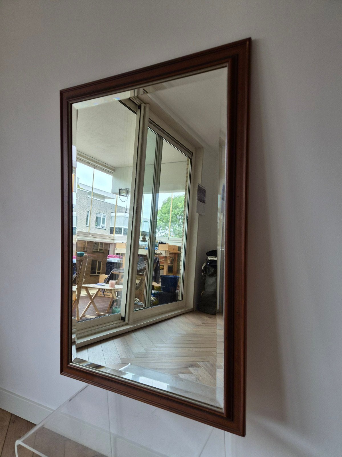 Klassieke spiegel met houten lijst, Antiek en Kunst, Ophalen, Rechthoekig, 50 tot 100 cm, Minder dan 100 cm