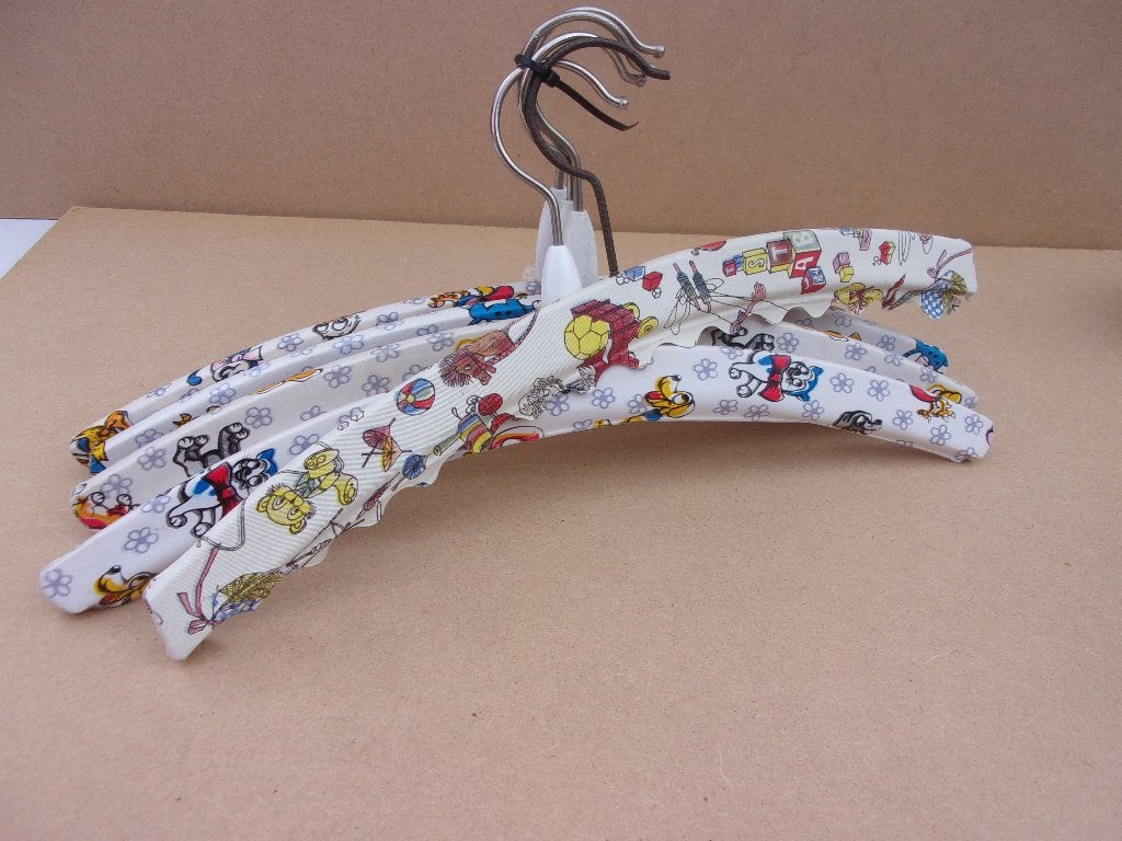 5 KINDER KLEERHANGERS  (JAREN '50), Ophalen of Verzenden