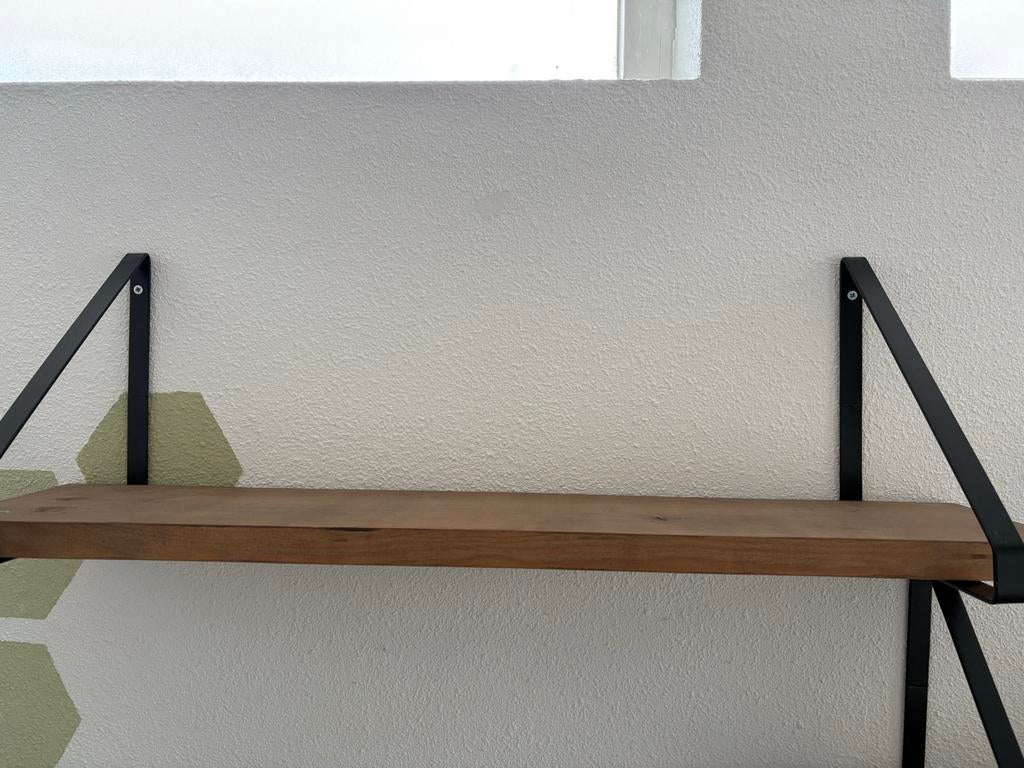 Muurplank met beugels - Houten wandplank, Ophalen of Verzenden, Gebruikt