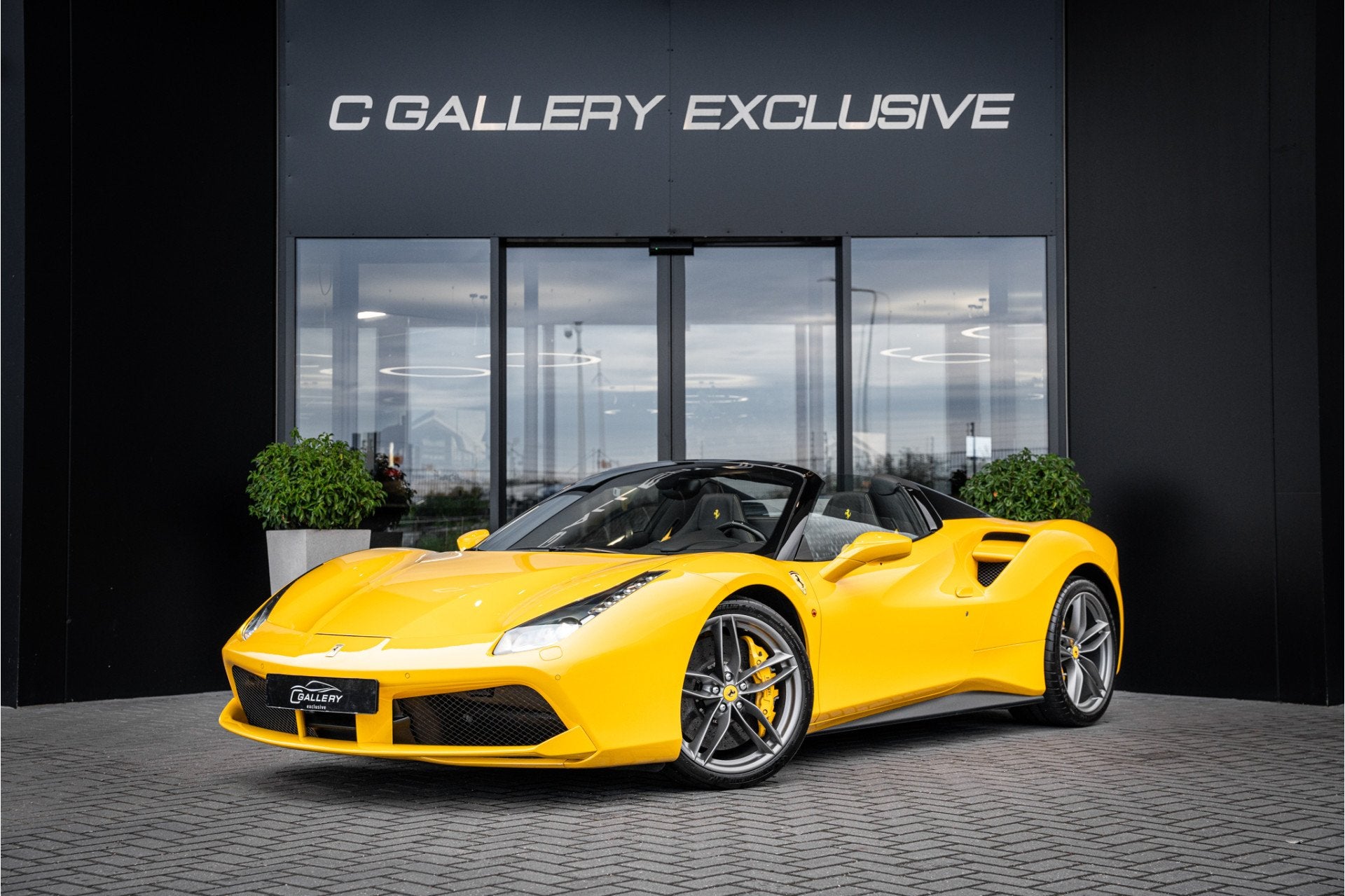 Ferrari 488 3.9 Spider HELE - Giallo Modena | Racing Seats |, Auto's, Ferrari, Automaat, Dealer onderhouden, Achterwielaandrijving