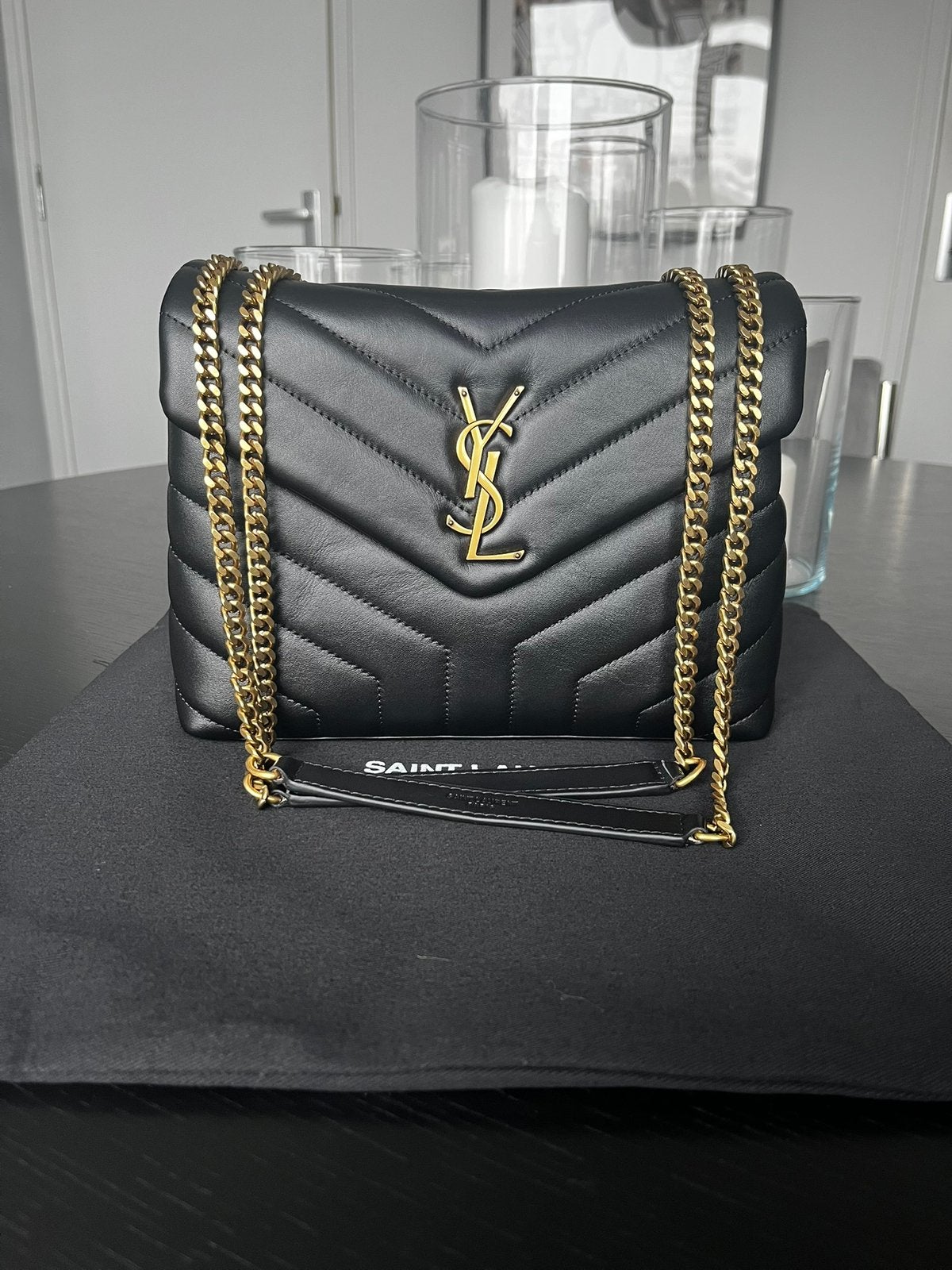 Yves Saint Laurent YSL Loulou Lou bag tas zwart goud, Sieraden, Tassen en Uiterlijk, Tassen | Damestassen, Ophalen of Verzenden