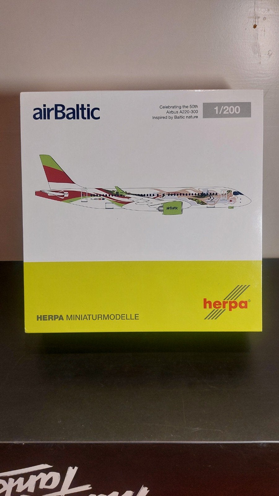 Herpa Air Baltic A220-300(diecast), Ophalen of Verzenden, Nieuw, Schaalmodel