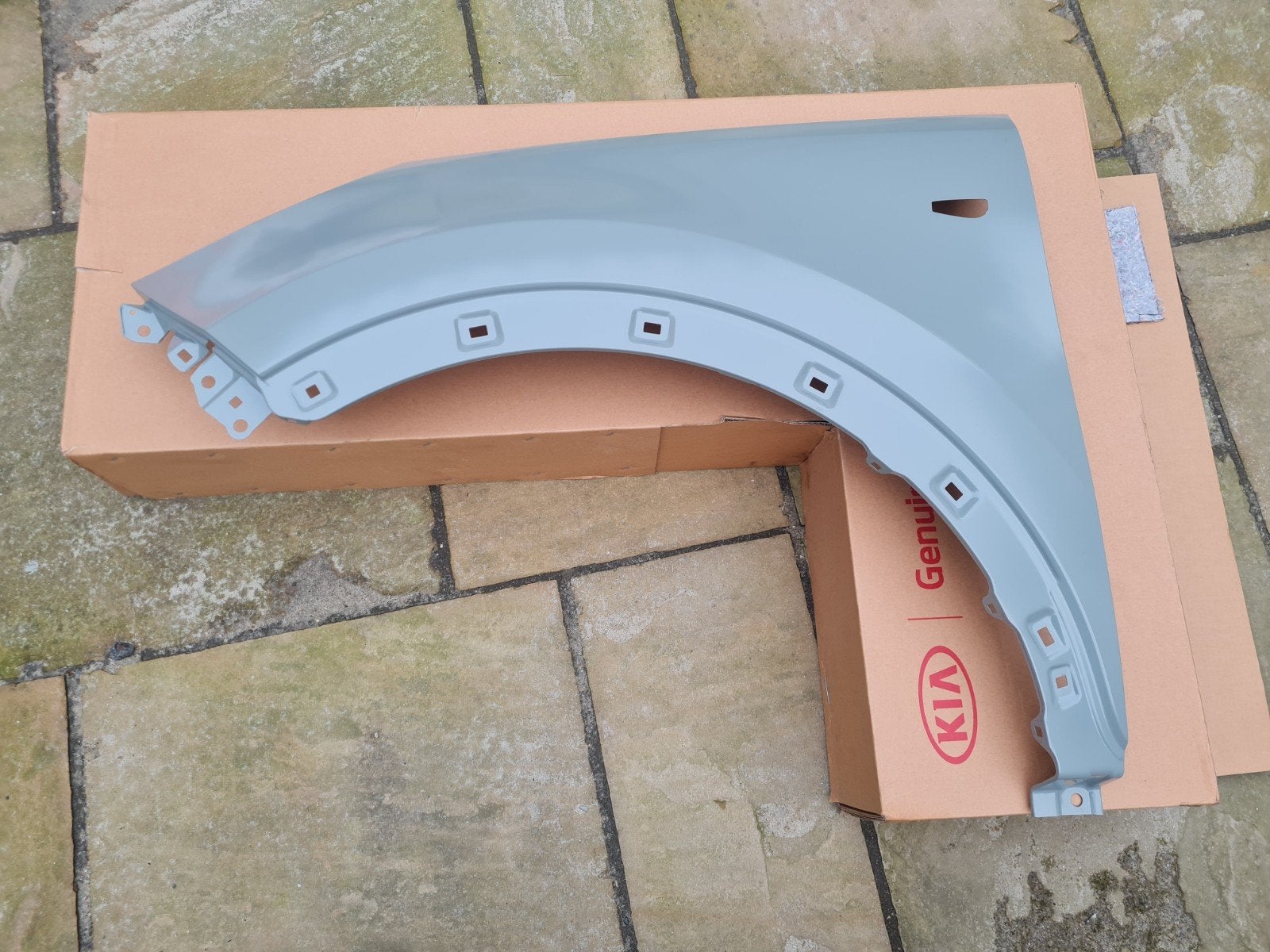 Kia Sportage lv spatbord nieuw origineel kia, Auto-onderdelen, Carrosserie en Plaatwerk, Ophalen, Kia, Voor, Nieuw