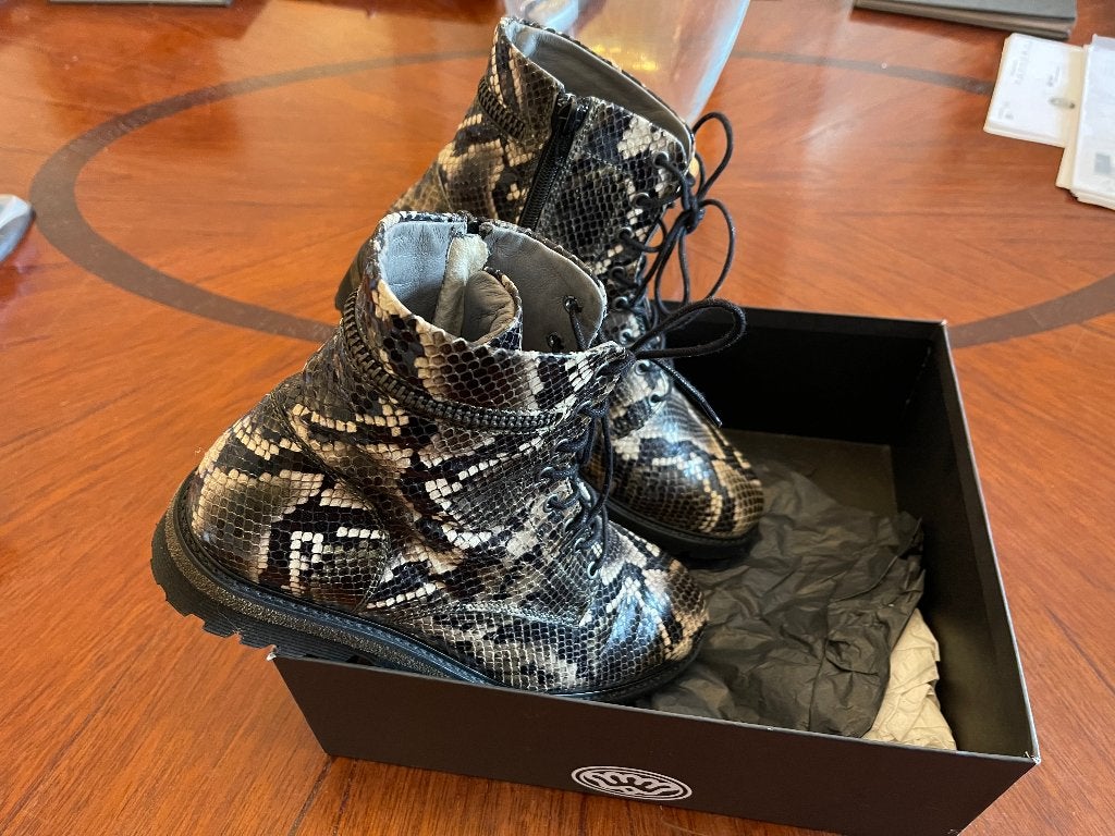 Piedi Nudi dames schoenen laarzen boots Snake Slang maat 40, Kleding | Dames, Schoenen, Overige kleuren, Lage of Enkellaarzen