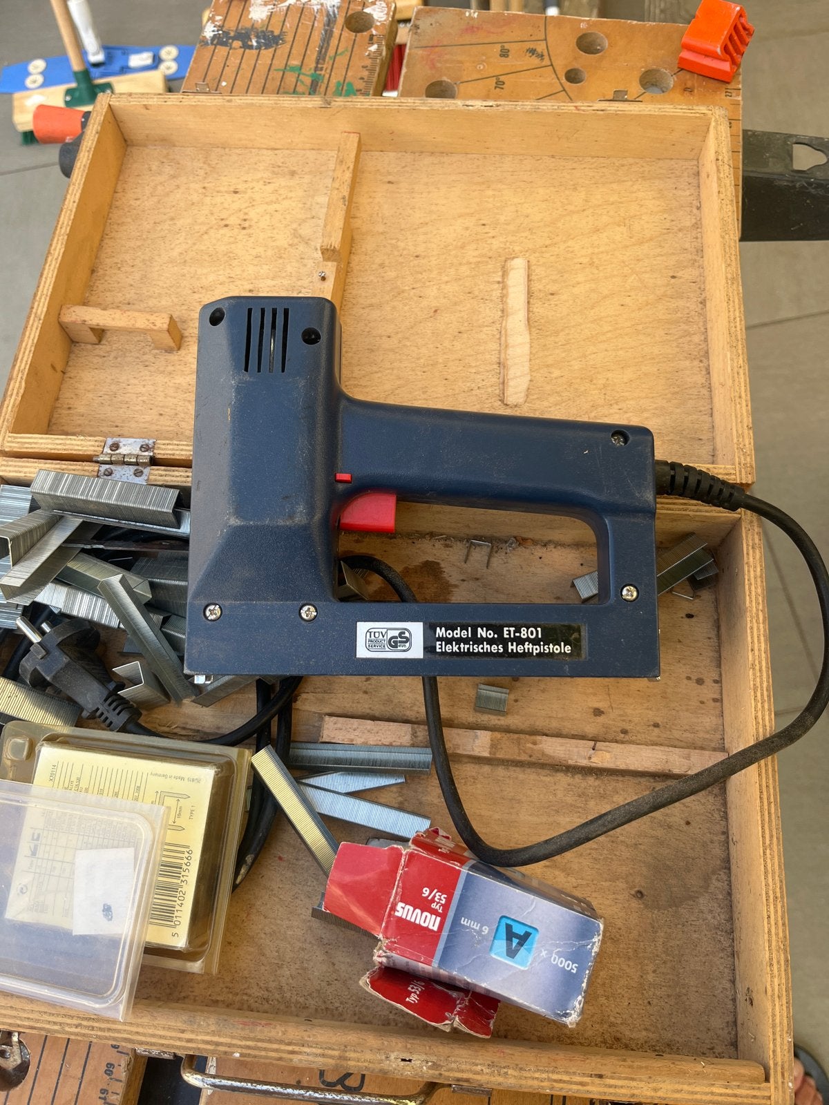 Elektrische nietmachine - Model ET-801, Ophalen, Gebruikt, Tacker/nietmachine, Overige merken