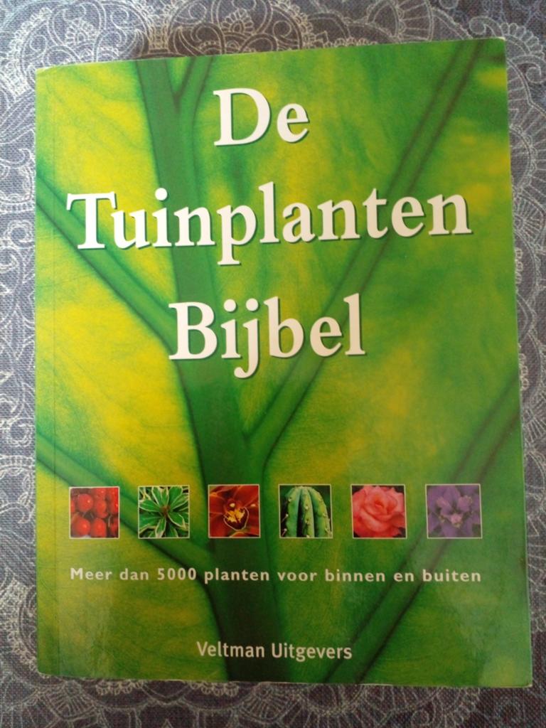 De Tuinplanten Bijbel: Meer dan 5000 planten, Boeken, Ophalen of Verzenden, Zo goed als nieuw, Veltman Uitgevers, Tuinieren en Tuinplanten