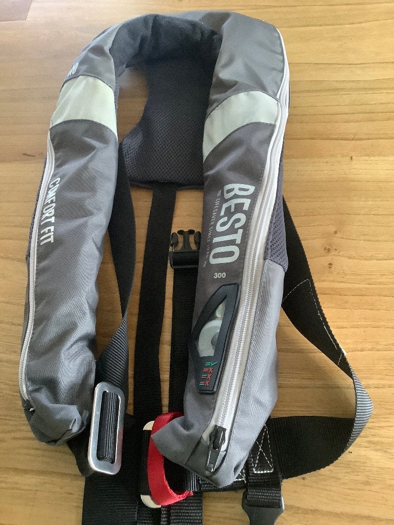 Reddingsvest Besto Comfort, Watersport en Boten, Ophalen, Zo goed als nieuw, Overige typen