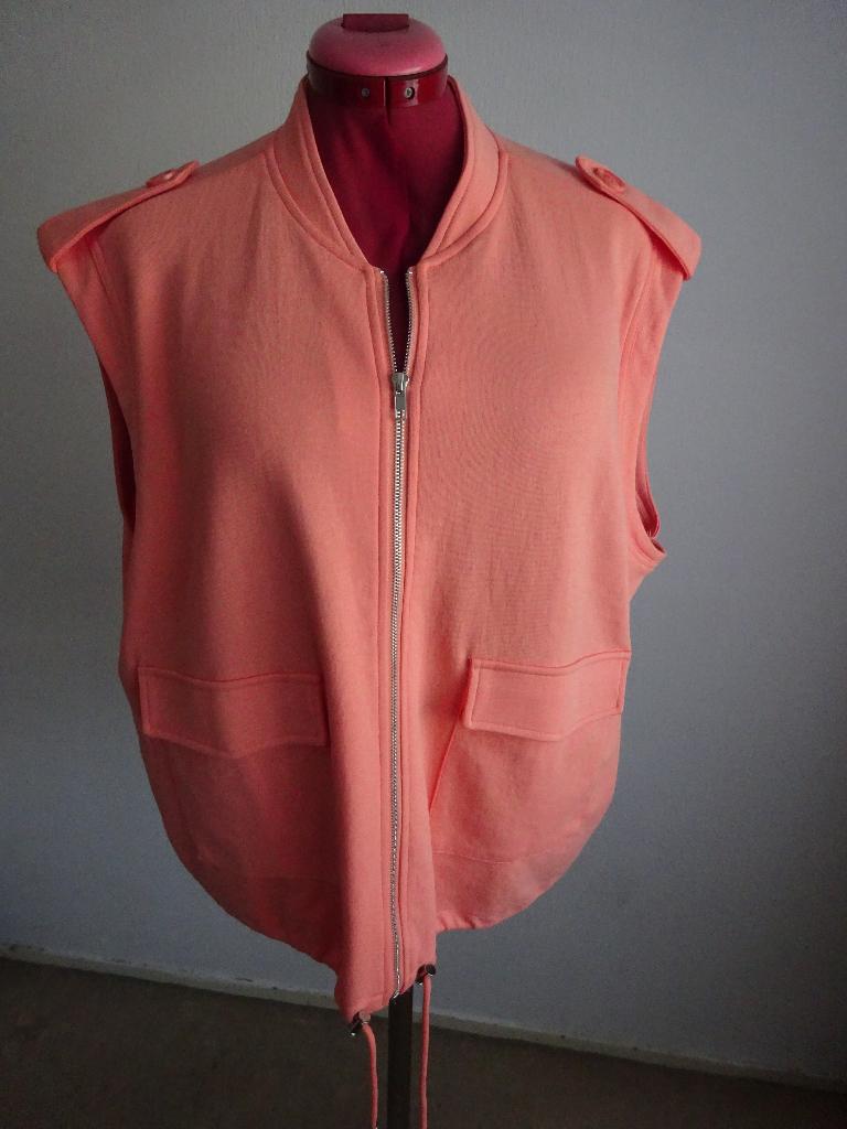 Norah vest mt 48, Overige kleuren, Verzenden, Trui of Vest, Zo goed als nieuw