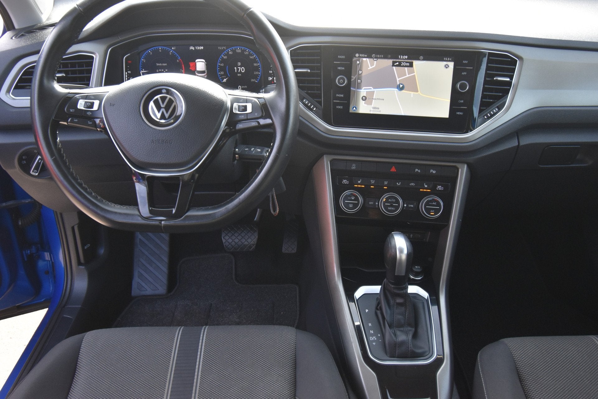 Volkswagen T-Roc 1.5 TSI Style ,TREKHAAK , VIRTUAL COCKPIT ,, 1254 kg, Stof, 4 cilinders, 150 pk