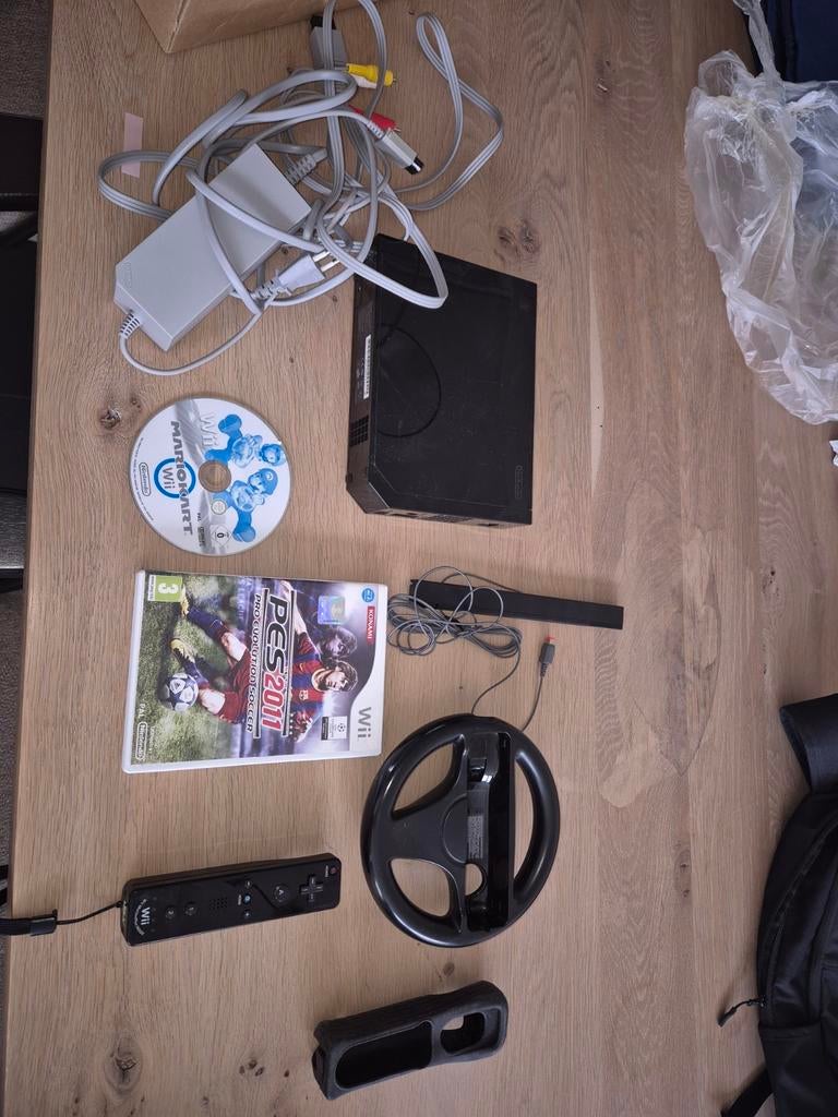 Nintendo wii met twee games, Spelcomputers en Games, Ophalen, Met 2 controllers