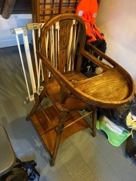 Antieke kinderstoel, Kinderen en Baby's, Niet ingevuld, Zo goed als nieuw, Aanschuifbaar, Niet ingevuld