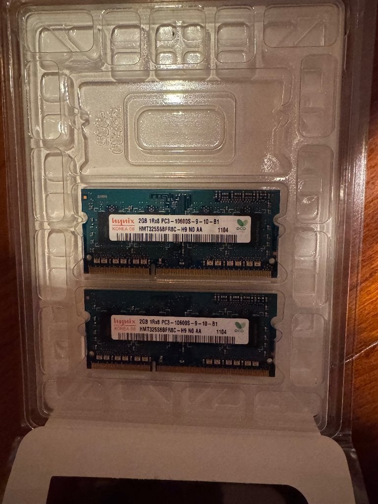 Apple 2GB  ram, Overige soorten, Ophalen of Verzenden, Zo goed als nieuw, 2 GB