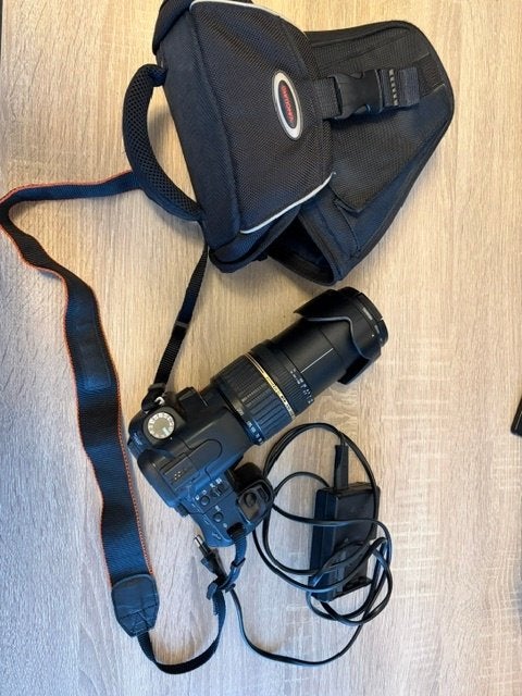 fotocamera compleet met sd kaart Sony a300 met extra lens, Audio, Tv en Foto, Gebruikt, Spiegelreflex, 2 megapixels, Ophalen of Verzenden