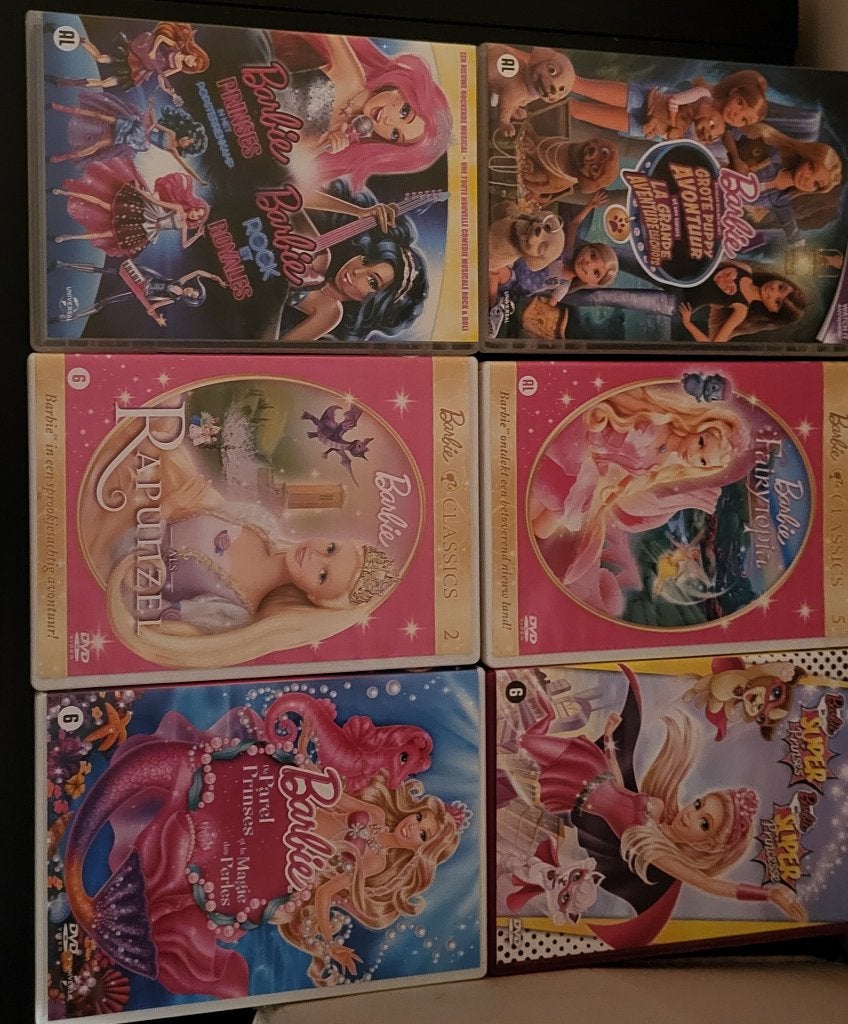 Barbie dvd s 7 stuks.(worden alleen in een verkoop verkocht), Alle leeftijden, Ophalen of Verzenden, Zo goed als nieuw, Overige soorten