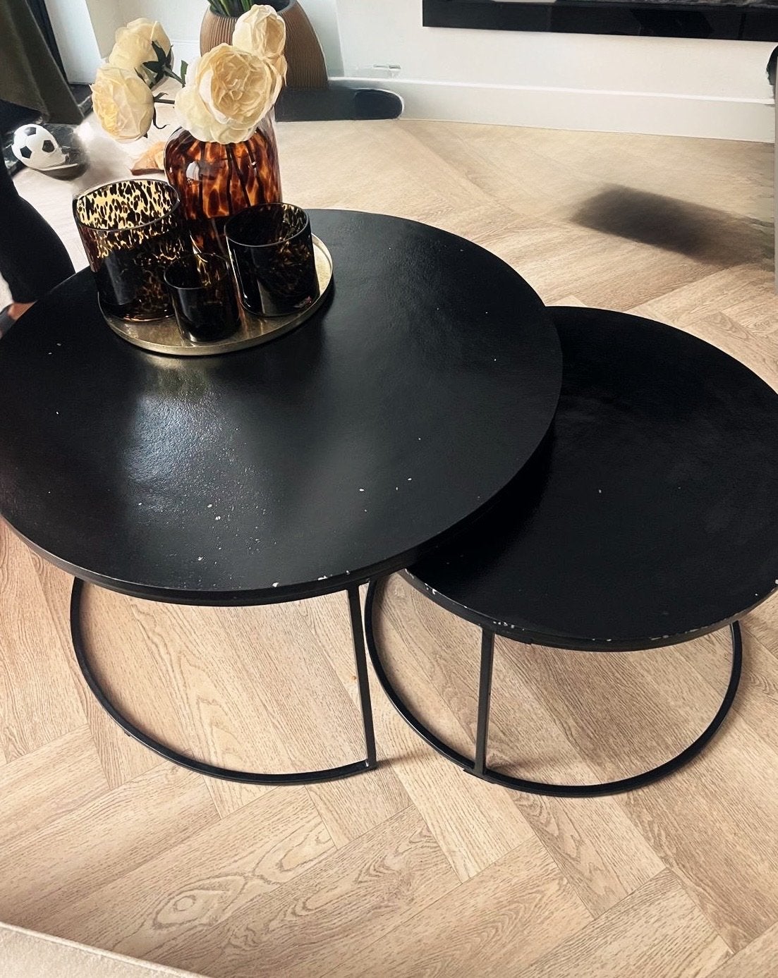 Gratis richmond set van 2 zwarte ronde salontafels, Ophalen, 50 – 75, Gebruikt, Rond