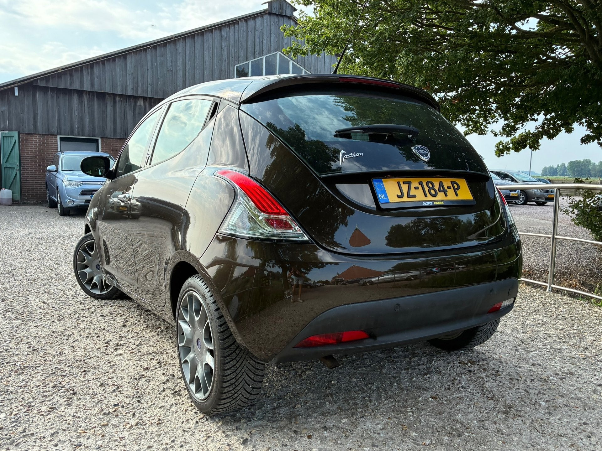 Lancia Ypsilon 0.9 TwinAir Platinum | Clima + Leder nu € 3, Voorwielaandrijving, Euro 5, 86 pk, Gebruikt