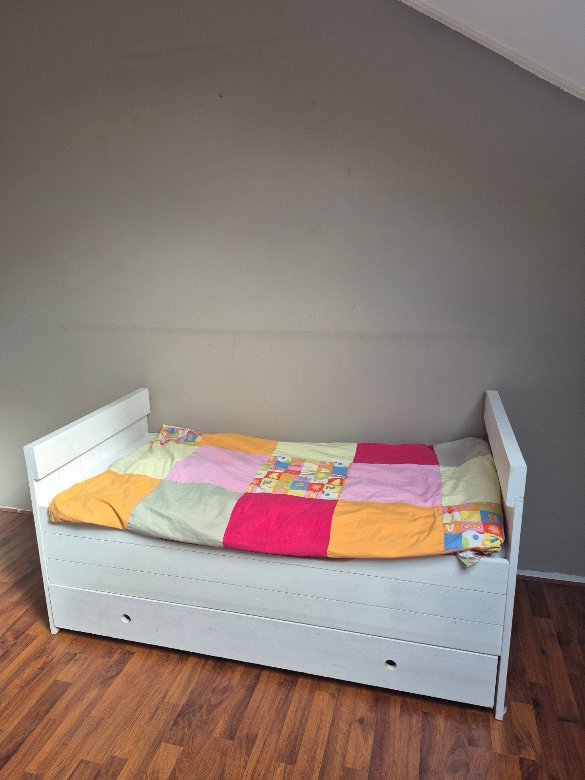 Peuterbed - met extra logeerbed, Ophalen, Gebruikt, 140 tot 160 cm, 70 tot 85 cm