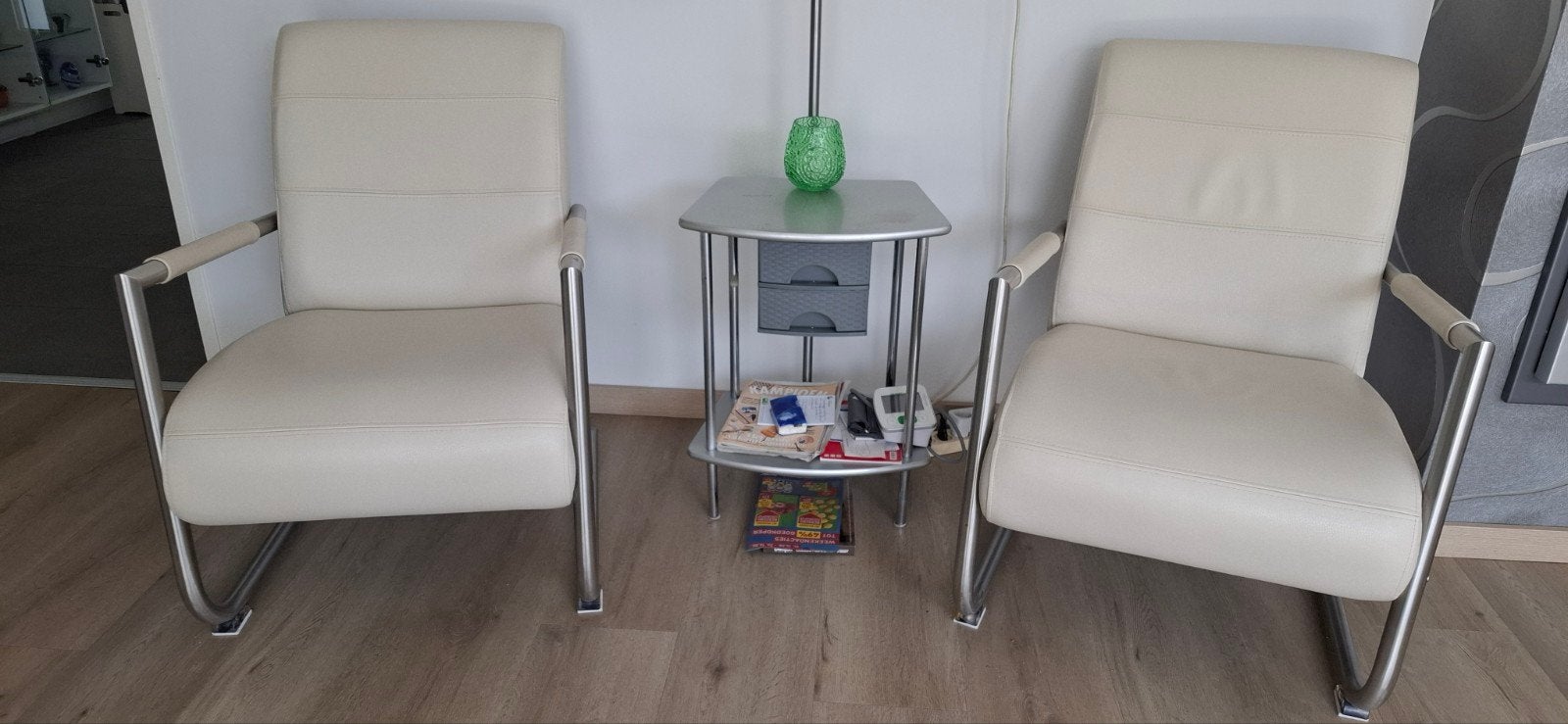 2 roomkleur lederen fauteuils, Huis en Inrichting, Ophalen, Zo goed als nieuw, 50 tot 75 cm, Leer