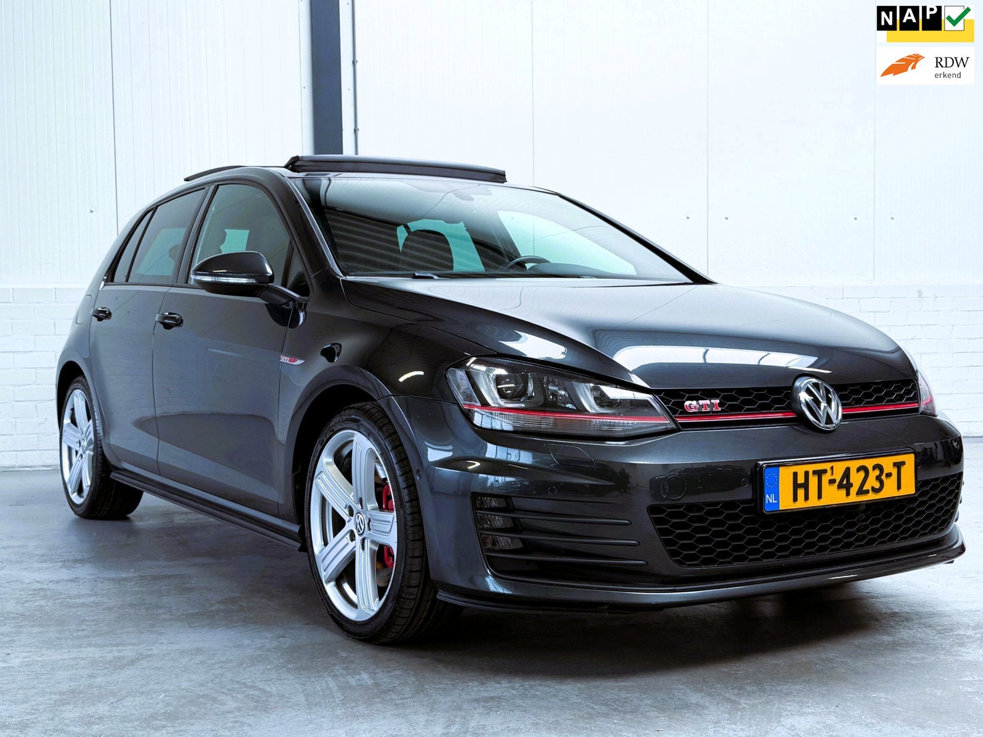 Volkswagen Golf 2.0 TSI GTI Performance|DCC|Pano|Org NL|DYN, Gebruikt, 4 cilinders, 1984 cc, Alcantara