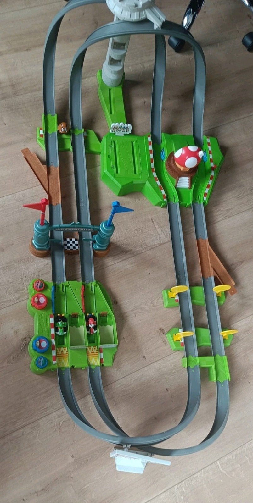 Hot Wheels Mario Circuit compleet en i.z.g.s, Ophalen of Verzenden, Zo goed als nieuw, Elektrisch, Hot Wheels