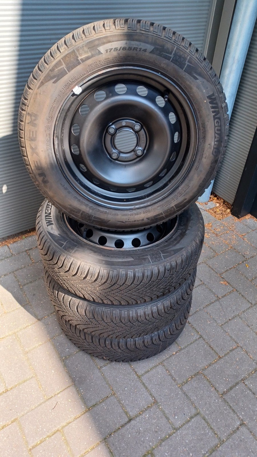 winterbanden renault twingo 175 65 14 nexen 8 mm velgen, Auto-onderdelen, Ophalen, 14 inch, Gebruikt, 175 mm