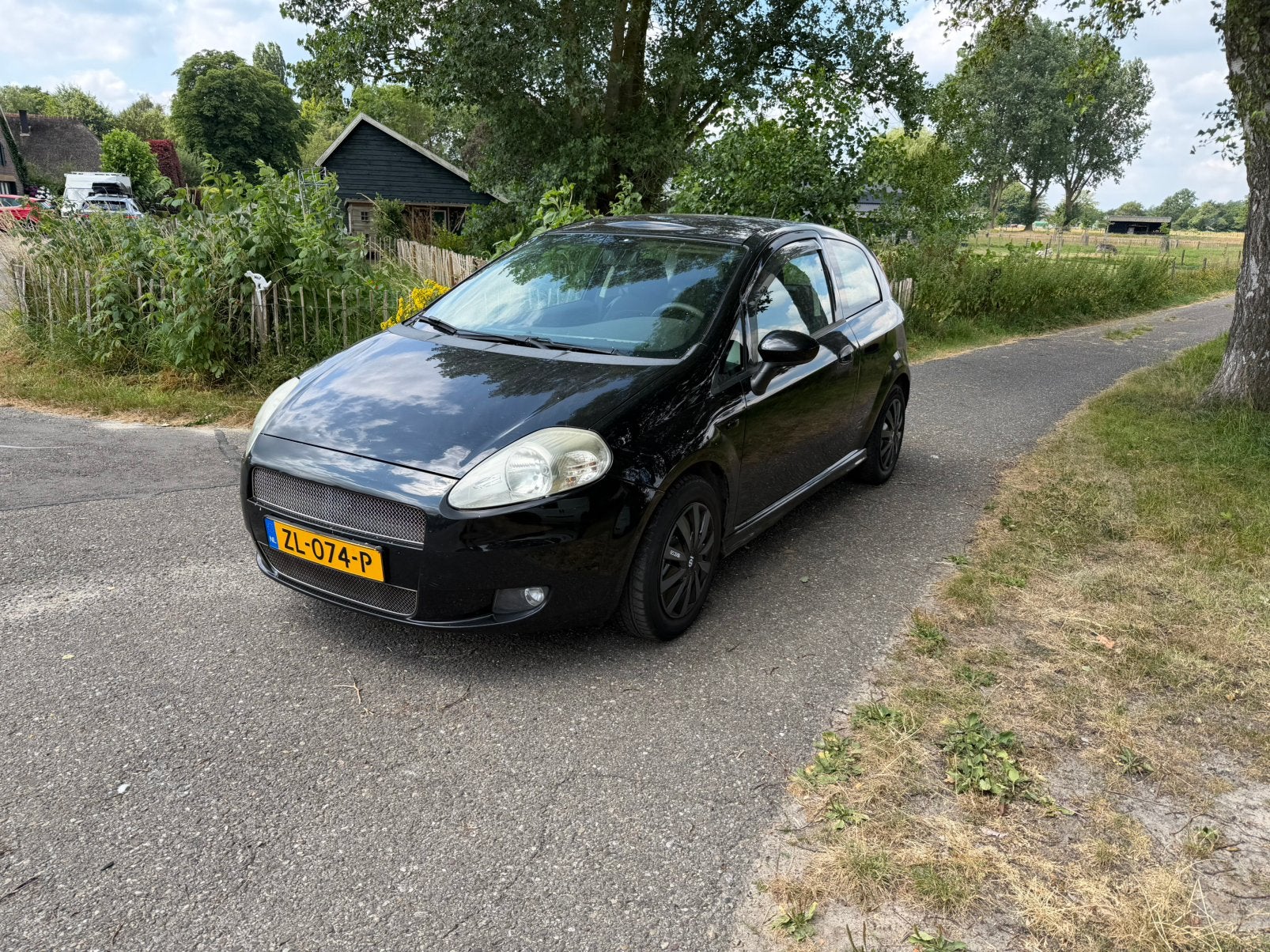 Fiat Punto 1.4 16V 3DR 2006 Zwart fiat punto auto, Auto's, Voorwielaandrijving, 40 €/maand, Zwart, Particulier
