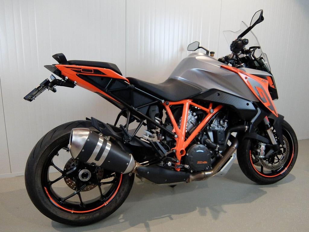 KTM 1290 SUPER DUKE GT (bj 2017), Motoren, 2 cilinders, KTM, Motorrijbewijs A, Bedrijf