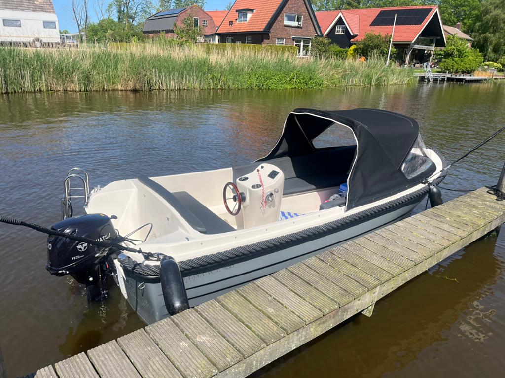 Sloep: Elegance 480 Boats | Tohatsu 20 pk FI 4-tact |Buiskap, Watersport en Boten, Sloepen, Ophalen, Elektrisch, Zo goed als nieuw