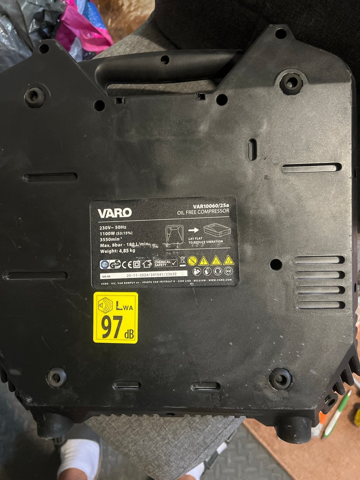 Varo Compressor 8 bar 180 l/min - Zeer Goede Staat, 6 tot 10 bar, Ophalen of Verzenden, Zo goed als nieuw, Minder dan 200 liter/min