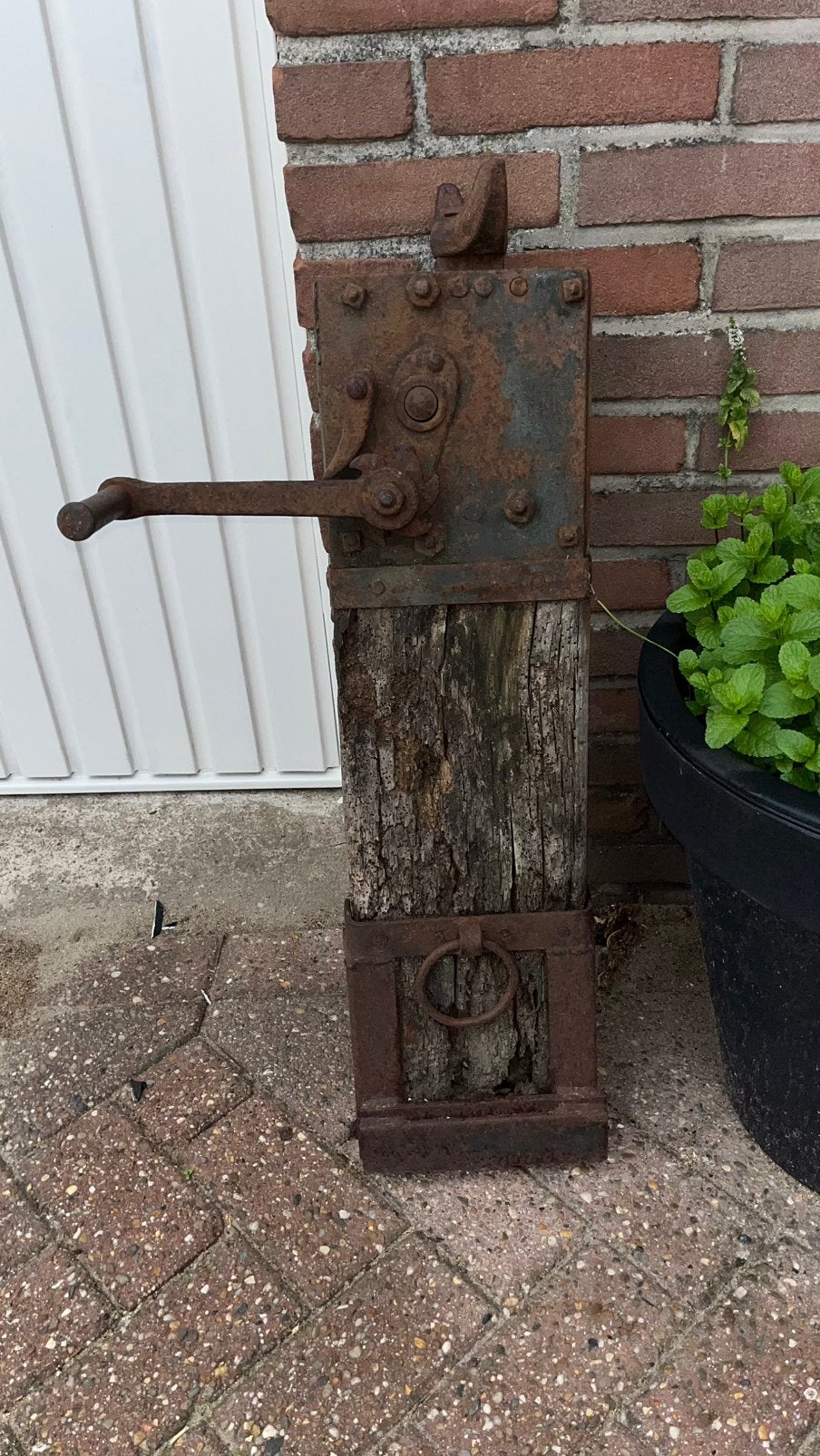 Dommekracht. Domme kracht krik handkrik, Ophalen