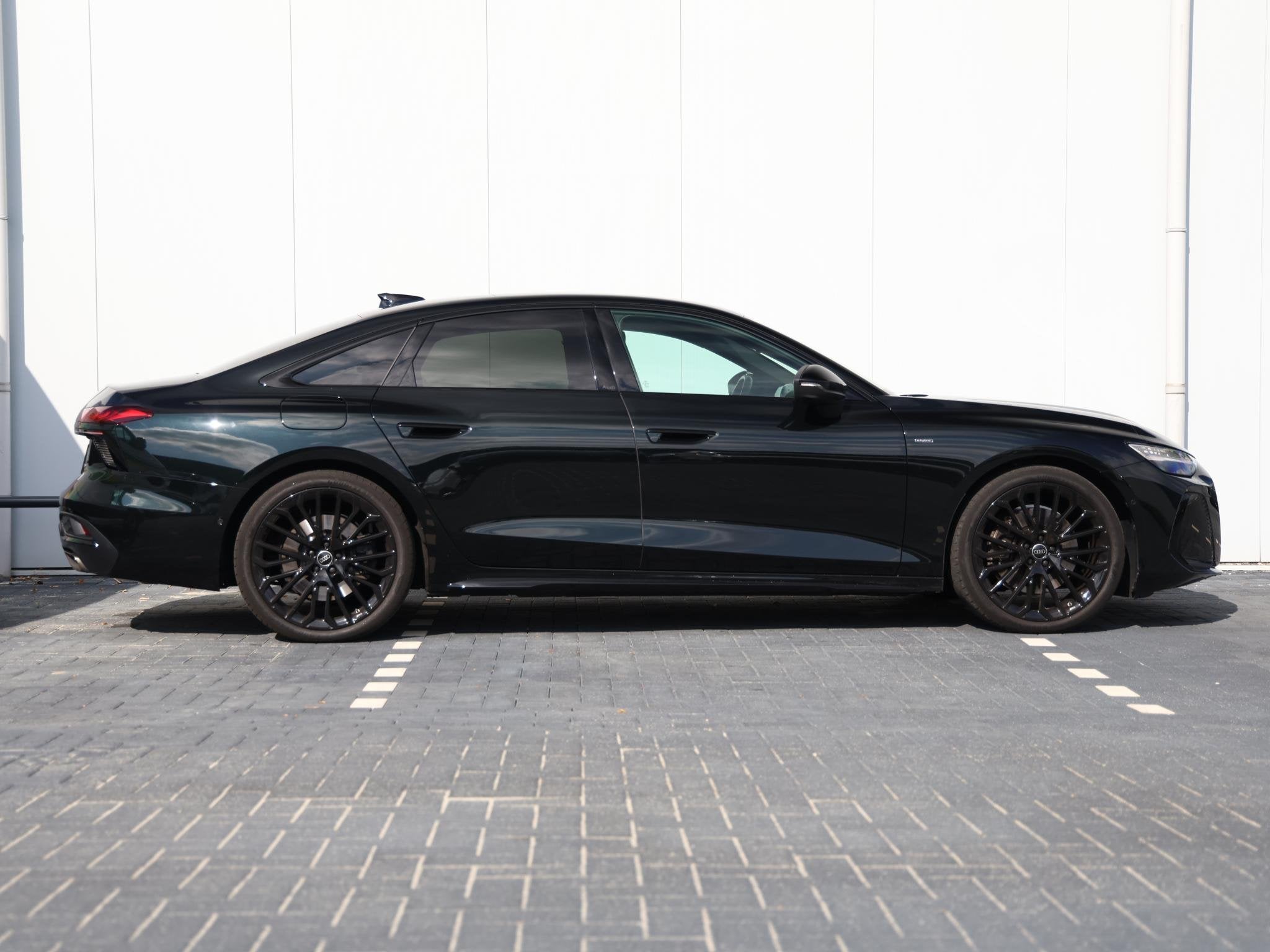 Audi A6 Limousine 2.0 e-hybrid quattro S edition Competition, Auto's, Audi, Gebruikt, 4 cilinders, 150 min, 26 kWh