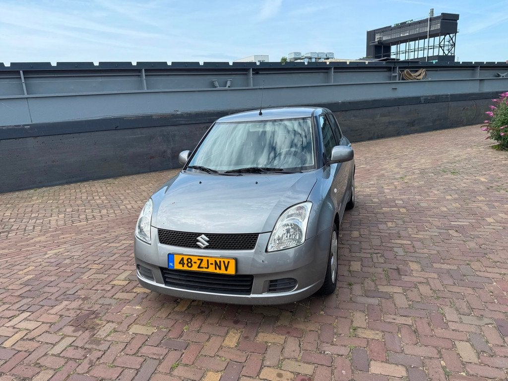 Suzuki Swift 1.5 GLS, Auto's, Voorwielaandrijving, 15 km/l, 4 cilinders, 400 kg