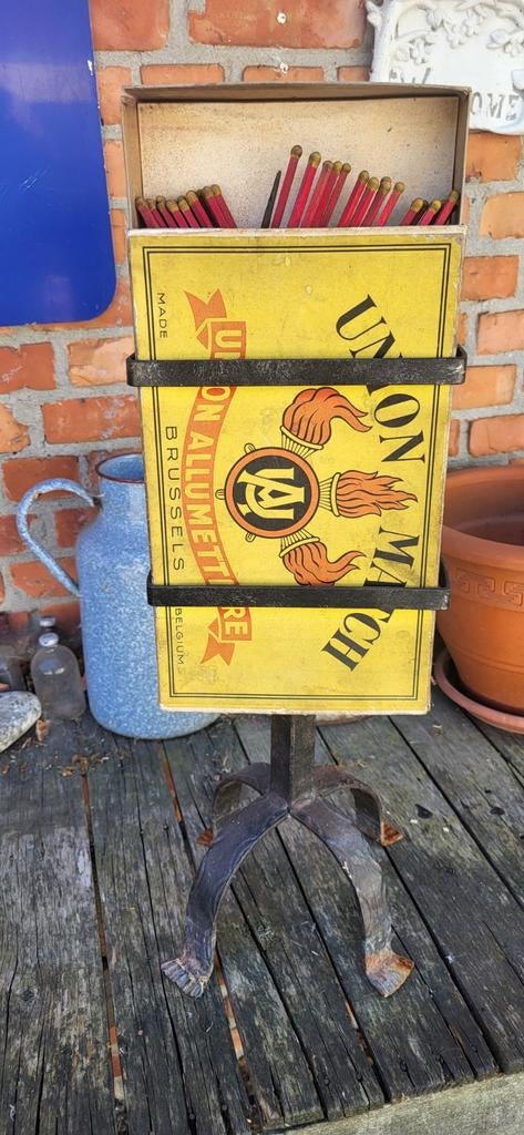 Antieke Union Match lucifersdoos op standaard, Antiek en Kunst, Ophalen of Verzenden