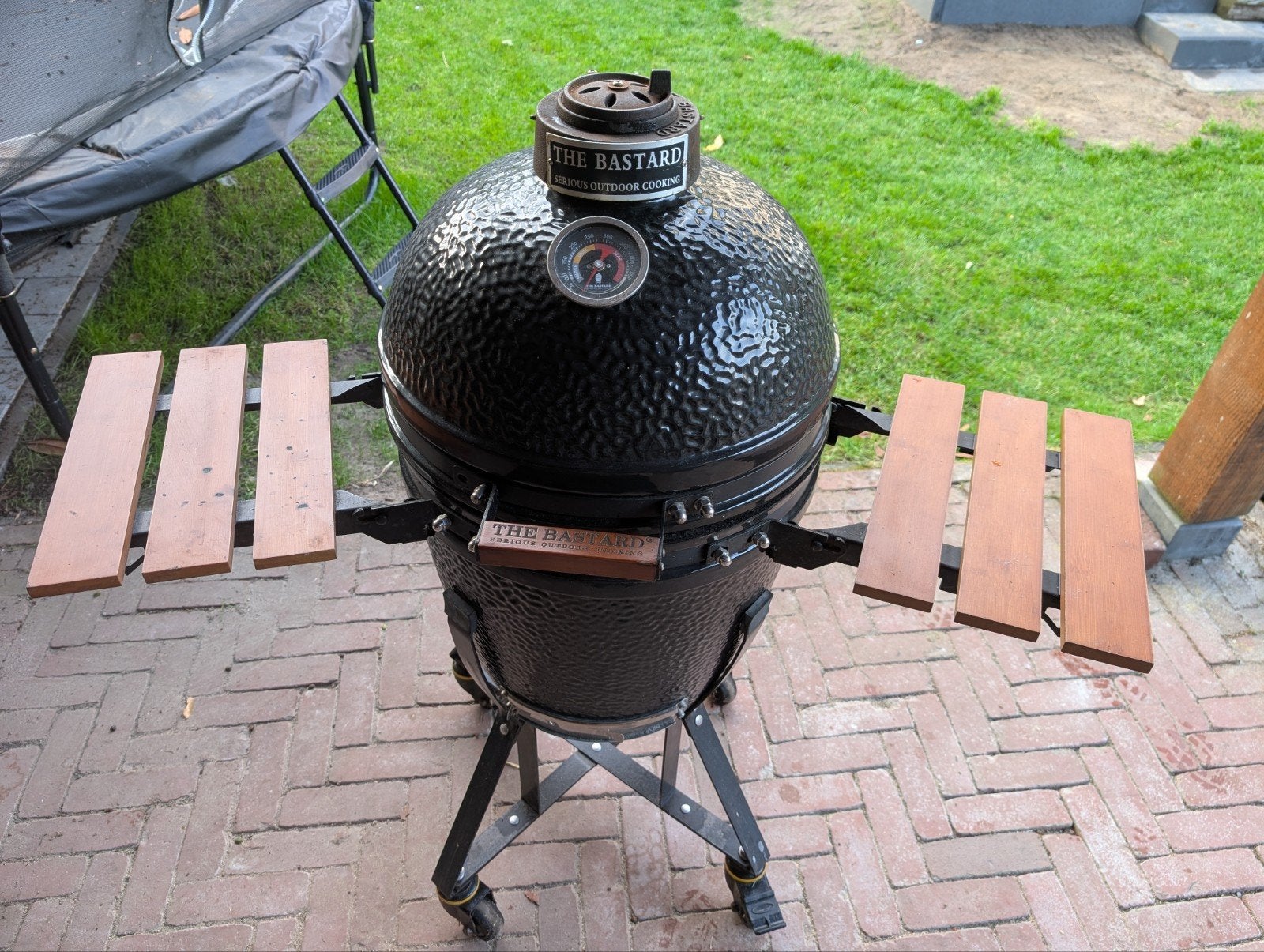 The Bastard Kamado L BBQ, Ophalen