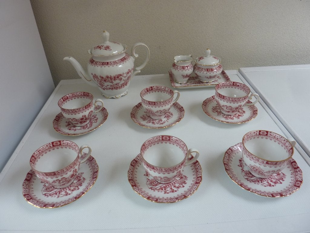 Seltmann Weiden Bavaria. Theeservies. Theresia Red., Antiek en Kunst, Antiek | Porselein, Ophalen of Verzenden